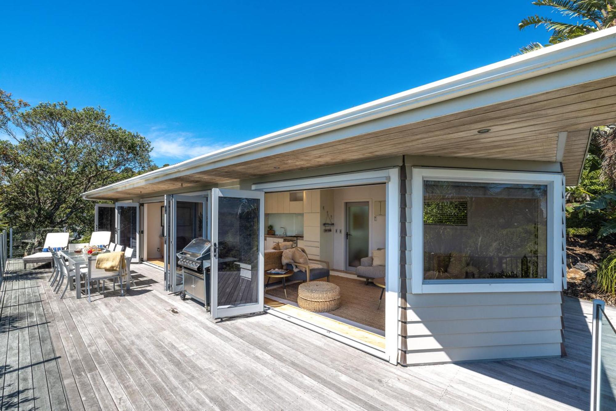 Tawa Cottage - Coast & Country Oneroa Exterior photo